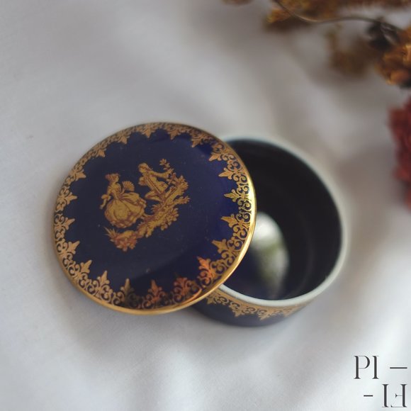Limoges Lazeyras cobalt and gold trinket box - Picture 4 of 7